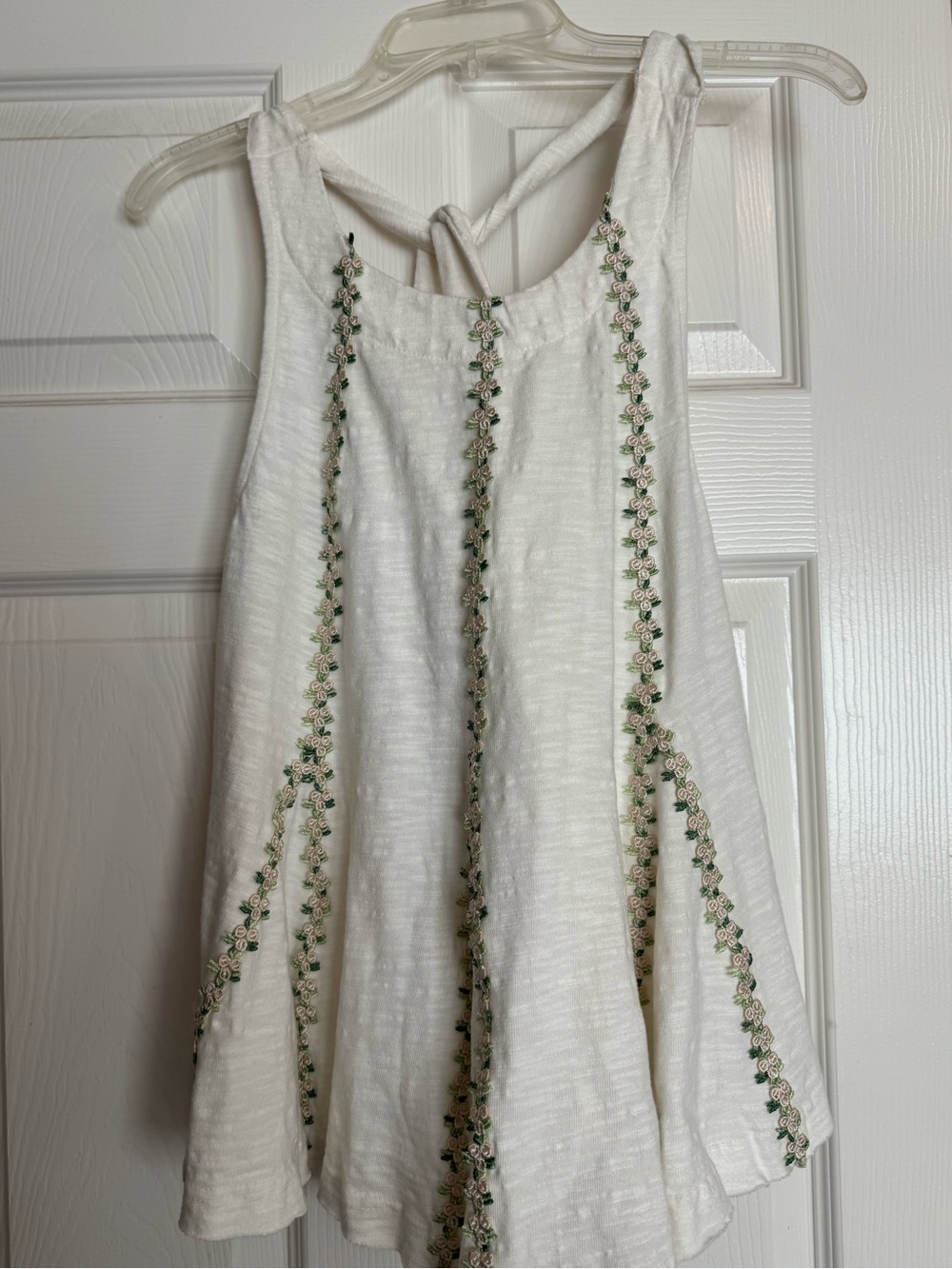 NWT Free People White Tank w/Floral Trim, L
